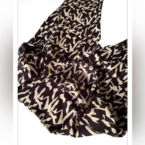 MOVE THEOLOGY PRINT LEGGING - Picture 13 of 14